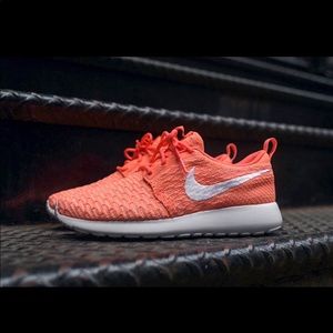 Nike Roshe Flyknit